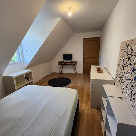 Maison De Charme Au Coeur Du Vexin Normand, 8 Personnes, 4 Couchages, Calme Et Confort Feriehus *